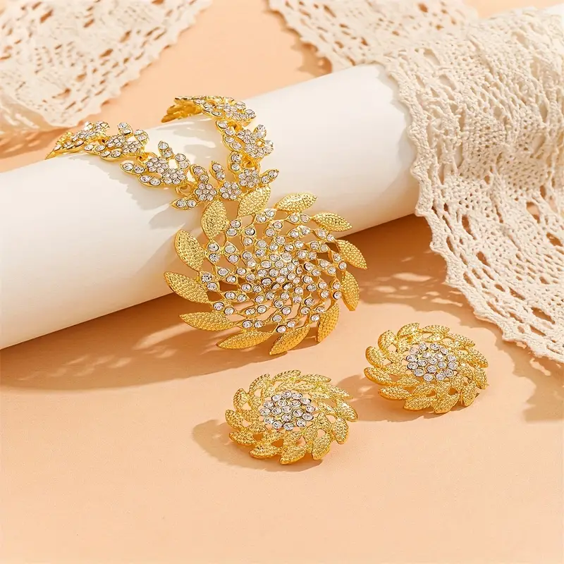 Vintage-Inspired Sunflower Necklace & Earrings