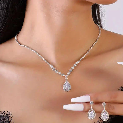 Silver Zirconia Pendant Set