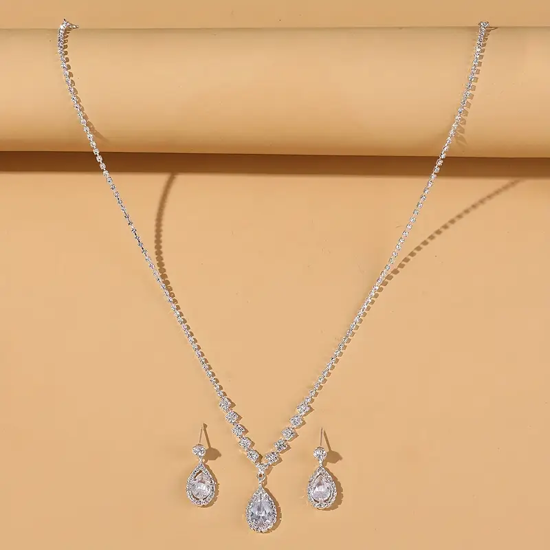 Silver Zirconia Pendant Set