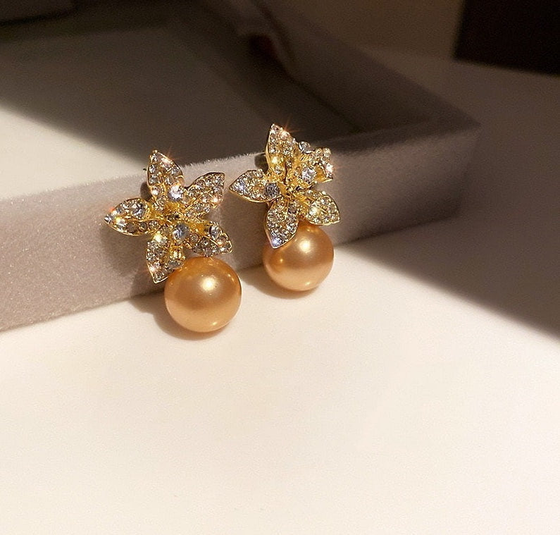 Flower Shining Pearl Drop Earrings Pair
