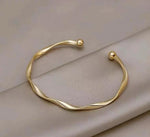 Curved Hand Cuff