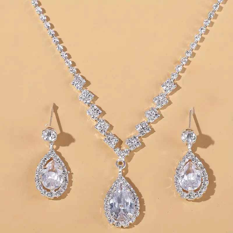 Silver Zirconia Pendant Set